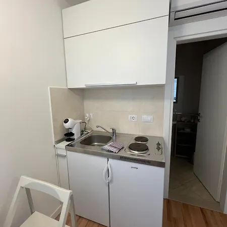 Annette - And Two Bedroom With Parking 公寓 杜布罗夫尼克