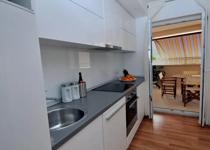 Annette - And Two Bedroom With Parking 杜布罗夫尼克