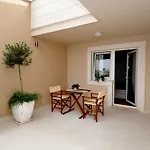 아파트 Annette - And Two Bedroom With Parking