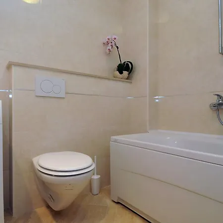 Annette - Or Two Bedroom With Parking 公寓 *