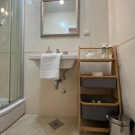 公寓 Annette - Or Two Bedroom With Parking