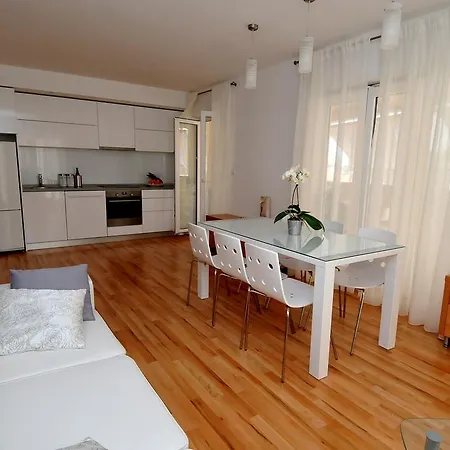 Annette - Or Two Bedroom With Parking 杜布罗夫尼克