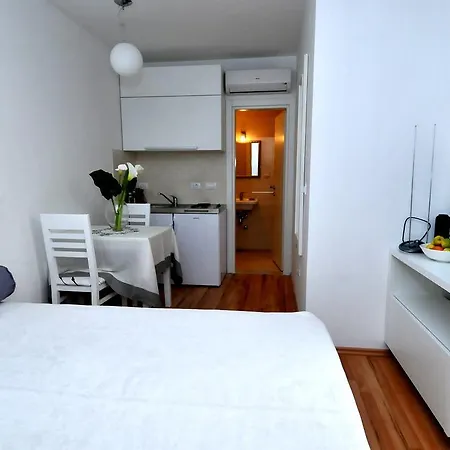 公寓 Annette - Or Two Bedroom With Parking 杜布罗夫尼克