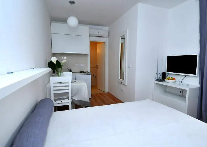 Apartman Annette - And Two Bedroom With Parking *
